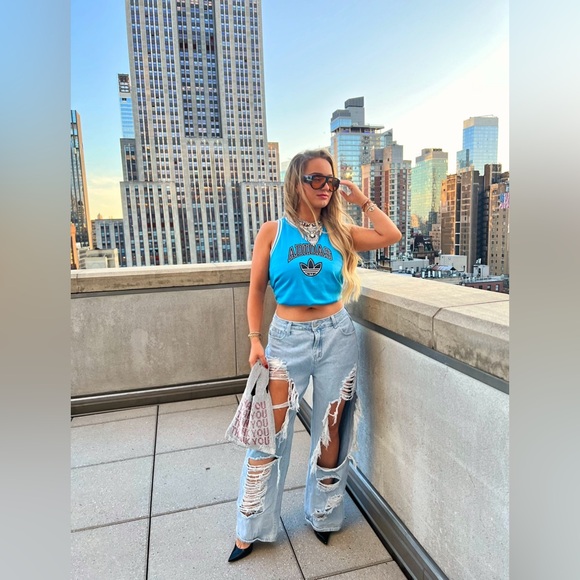 Meet your Posher, Jackie - Picture 4 of 5